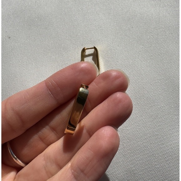 NEW! Dean Davidson Crosby Huggie Hoop Earrings Signature Brushed Gold $130 - Picture 7 of 10